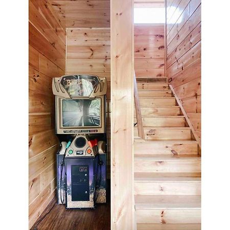 Splash Of Moonshine -Heated Indoor Pool, Hot Tub, Arcade Game Room Pigeon Forge Luaran gambar