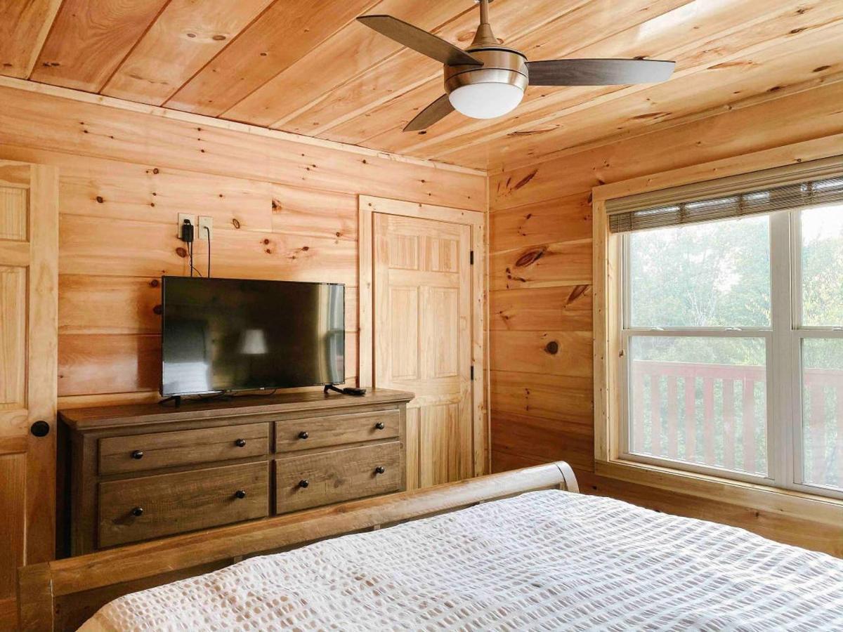 Splash Of Moonshine -Heated Indoor Pool, Hot Tub, Arcade Game Room Pigeon Forge Luaran gambar